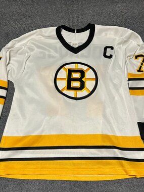 Vintage CCM NHL Boston Bruins Ray Bourque #77 White Jersey Size Large L USA Made